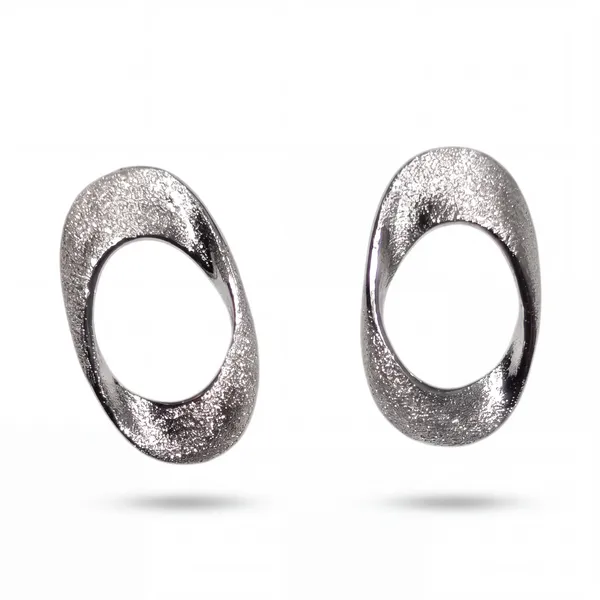 Silver_Textured_Oval_Stud_Earrings_for_Women