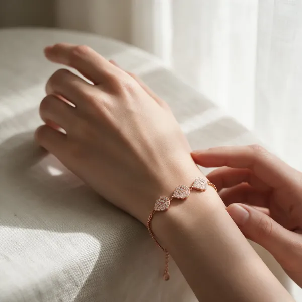 Rose_Gold_Leaf_Charm_Bracelet_for_Women