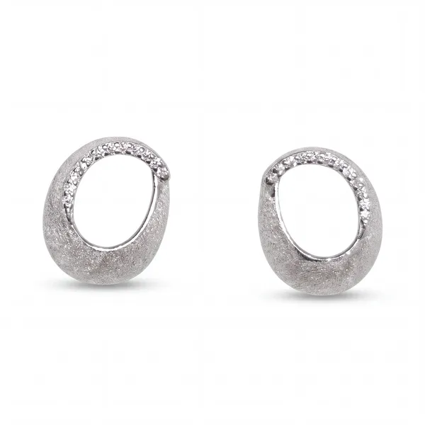Silver_Textured_Oval_Hoop_Earrings_for_Women