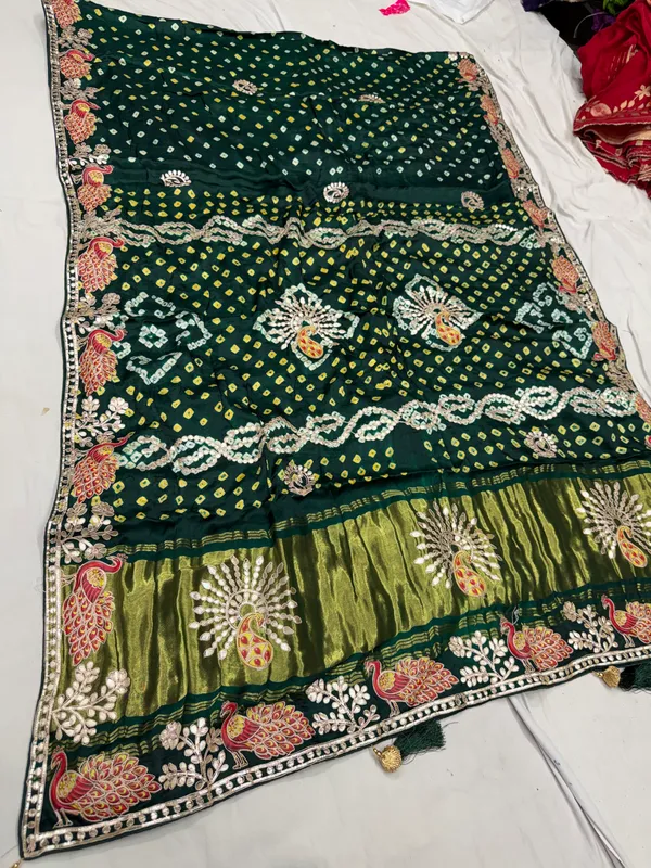 Green_Embroidered_Ethnic_Saree_for_Women