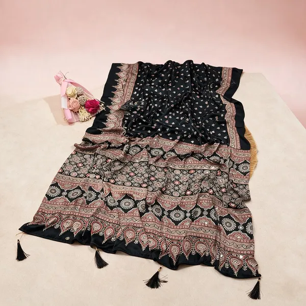 Black_Printed_Tassel_Saree_For_Women