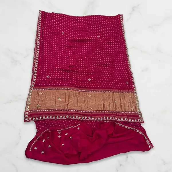 Magenta_Bandhani_Embellished_Saree_for_Women