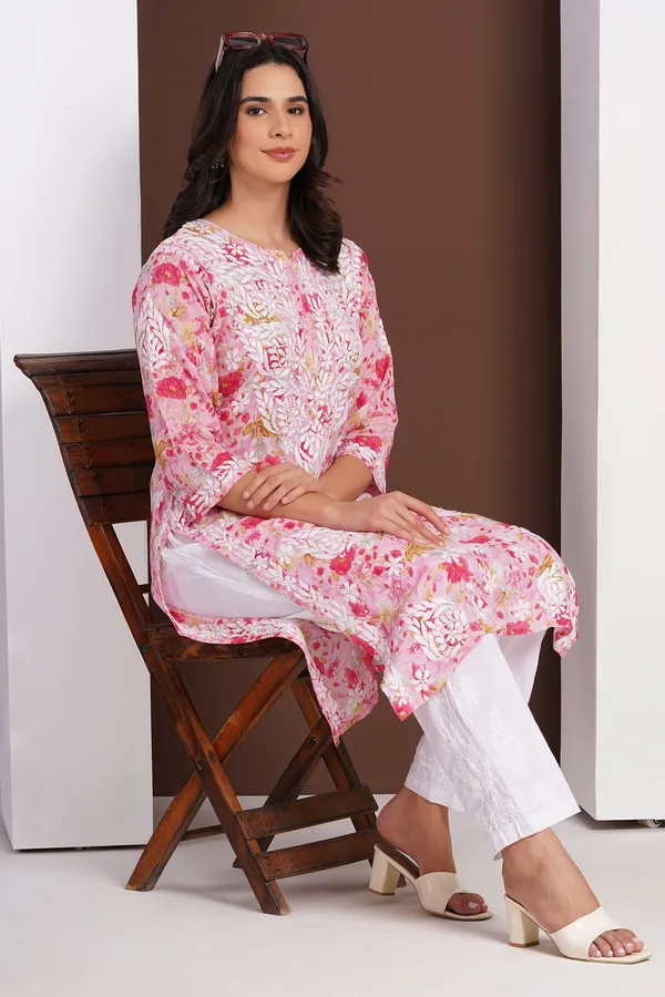 Baby_Pink_Handcrafted_Chikan_Floral_Print_Mul_Cotton_Kurti