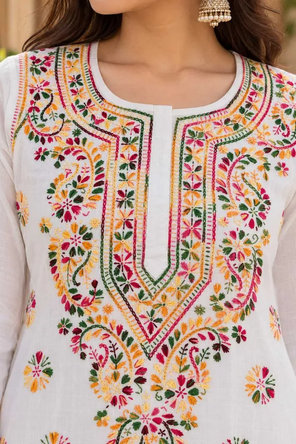 White_Hand_Embridered_Lucknow_Chikankari_Noori_Cotton_Kurti