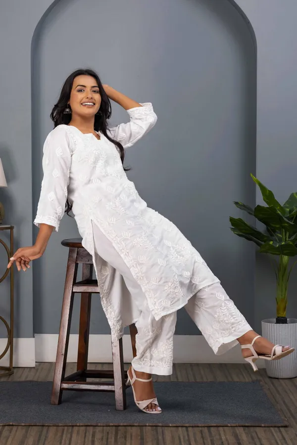 White_Muslin_Kurti_Set