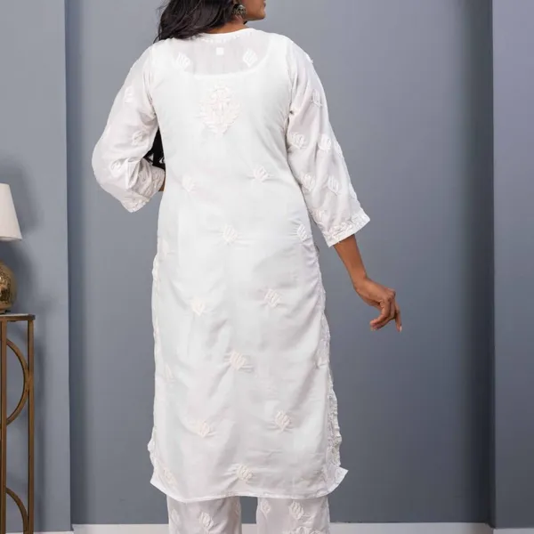 White_Muslin_Kurti_Set