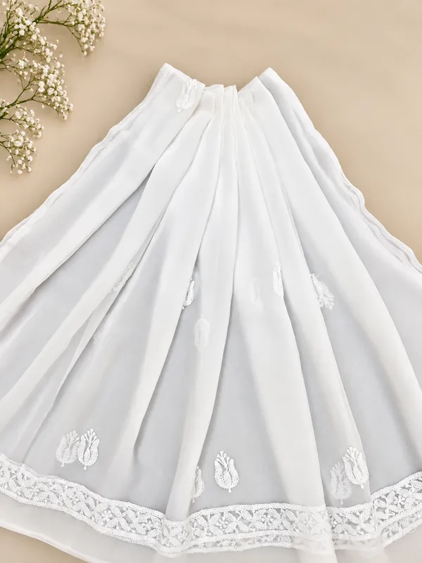 White_Hand_Embroidered_Soft_Chiffon_Unstitched_Garth_Chikankari_Suit_Set_With_Dupatta