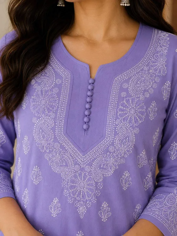 Lavender_Hand_Embroidered_Lucknowi_Chikankari_Akira_Cotton_Kurti