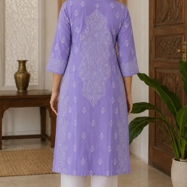 Lavender_Hand_Embroidered_Lucknowi_Chikankari_Akira_Cotton_Kurti