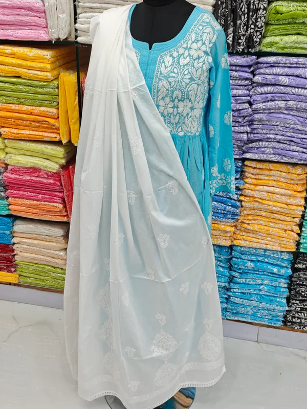 White_Hand_Embroidered_Lucknowi_Chikankari_Pure_Soft_Cotton_Dupatta