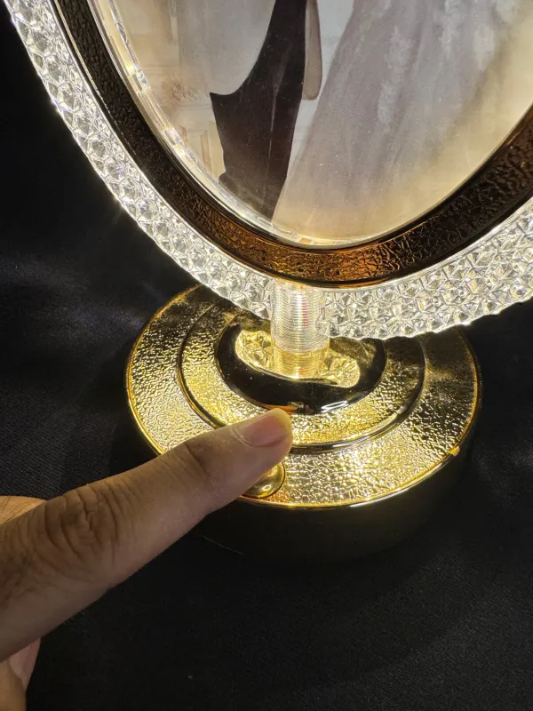 Oval_Shaped_Photo_Lamp