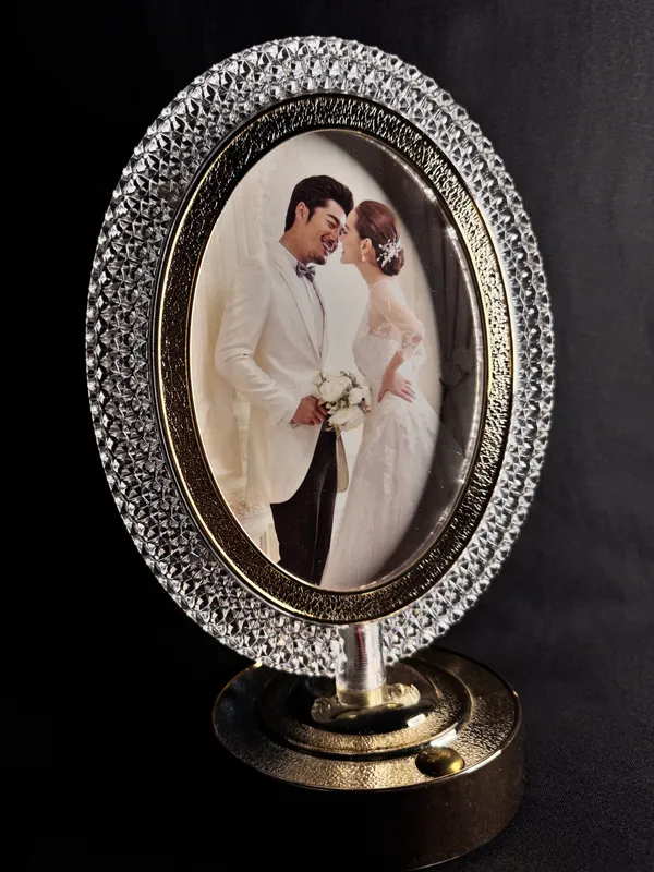 Oval_Shaped_Photo_Lamp