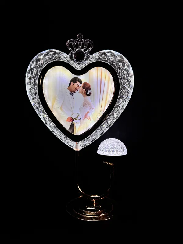 Heart_Shaped_Photo_Lamp