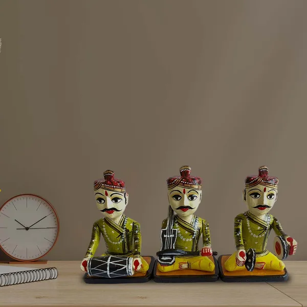 Handpainted_Wooden_Musician_Set_From_Bassi_Chittorgarh