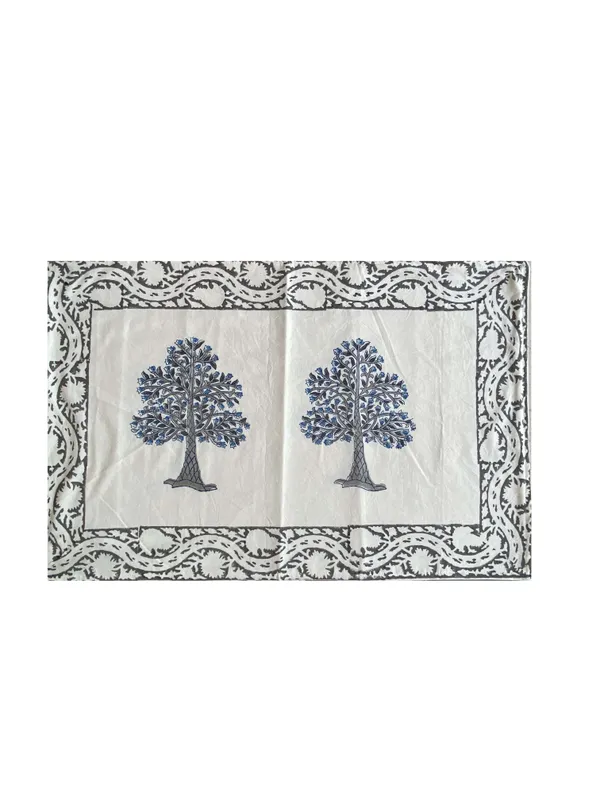 Hand_Blockprinted_Cotton_Double_Bedsheet_With_Pillow_Covers