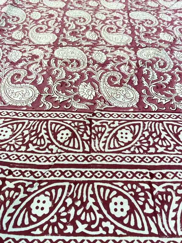 Hand_Blockprinted_Cotton_Double_Bedsheet_With_Pillow_Covers