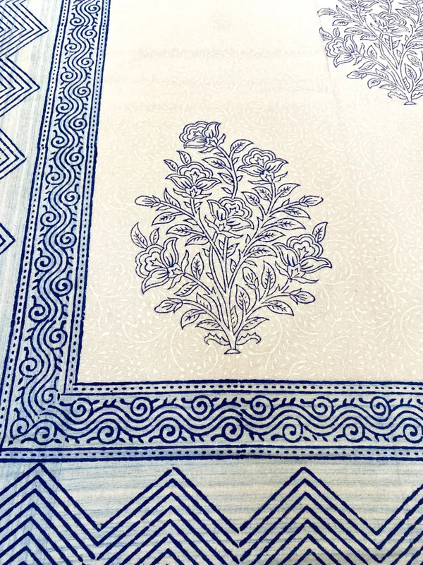 Hand_Blockprinted_Cotton_Double_Bedsheet_With_Pillow_Covers