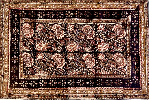 Hand_Blockprinted_Kalamkari_Cotton_Double_Bedsheet_With_Pillow_Covers