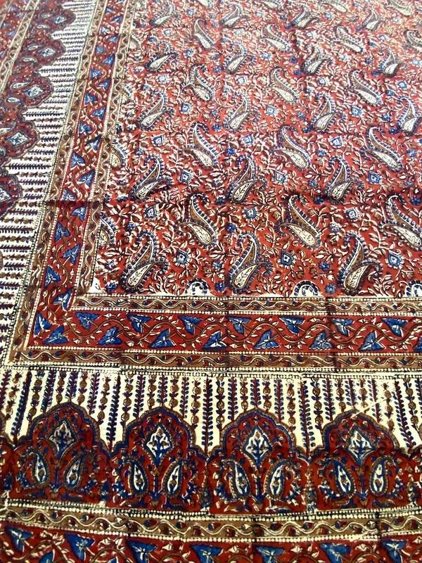 Hand_Blockprinted_Kalamkari_Cotton_Double_Bedsheet_With_Pillow_Covers