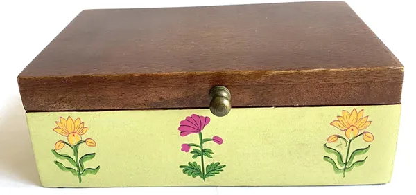 Handpainted_Antique_Look_Wooden_Box_Pale_Green