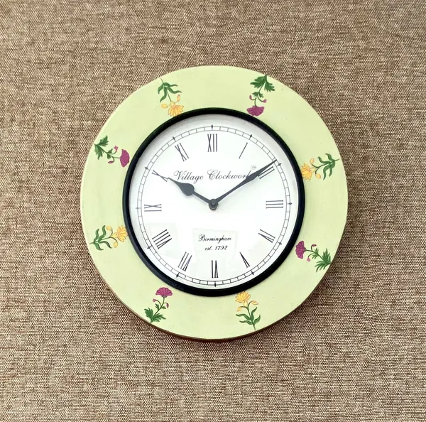 Handpainted_Antique_Look_Wooden_Wall_Clock_Pale_Green