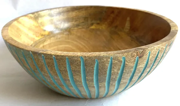 Handcrafted_Carved_Mango_Wood_Salad_Bowl