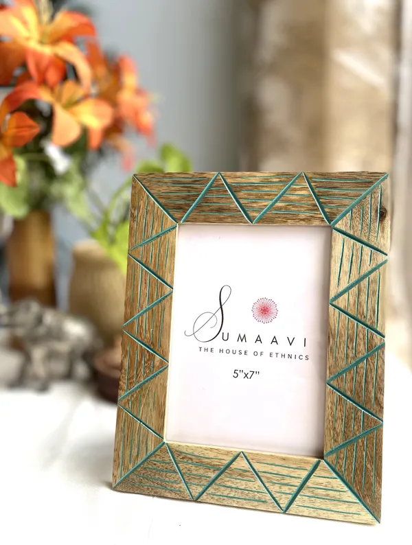 Handcrafted_Carved_Wooden_Photo_Frame_5_X_7