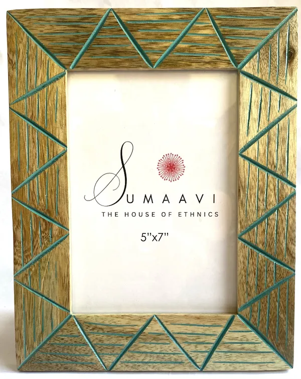Handcrafted_Carved_Wooden_Photo_Frame_5_X_7