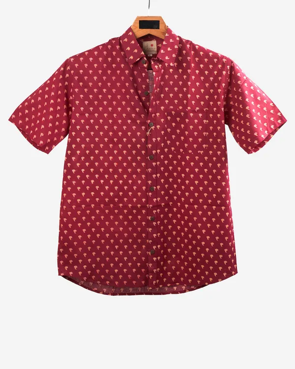 Hand_Blockprinted_Cotton_Half_Sleeve_Shirt_For_Men_Regular_Fit_Red_Small_Print