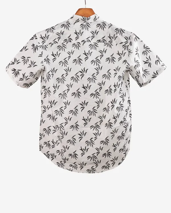 Hand_Blockprinted_Cotton_Half_Sleeve_Shirt_For_Men_Regular_Fit_White_Dark_Grey_Floral