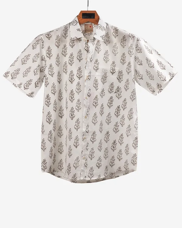 Hand_Blockprinted_Cotton_Half_Sleeve_Shirt_For_Men_Regular_Fit_White