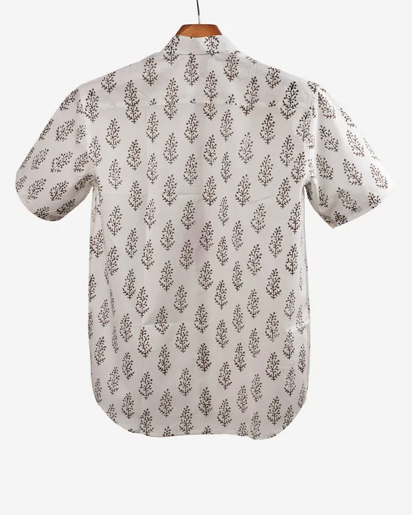 Hand_Blockprinted_Cotton_Half_Sleeve_Shirt_For_Men_Regular_Fit_White