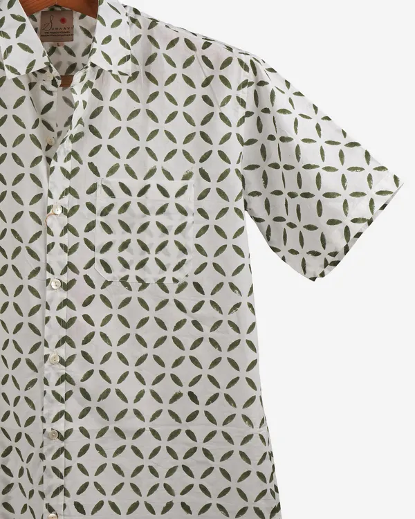 Hand_Blockprinted_Cotton_Half_Sleeve_Shirt_For_Men_Regular_Fit_White_Green_Motifs