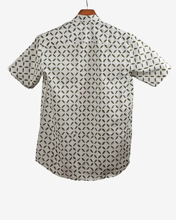 Hand_Blockprinted_Cotton_Half_Sleeve_Shirt_For_Men_Regular_Fit_White_Green_Motifs