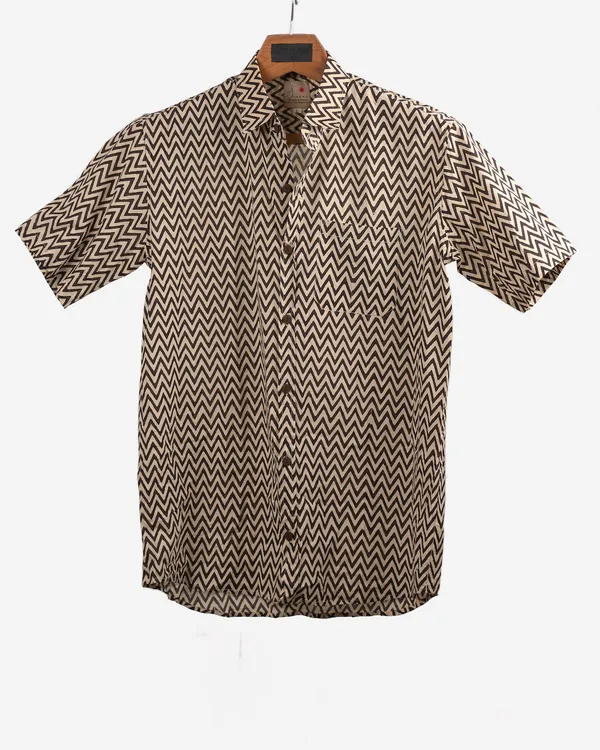 Hand_Blockprinted_Cotton_Half_Sleeve_Shirt_For_Men_Regular_Fit_Cream_Black_Chevron