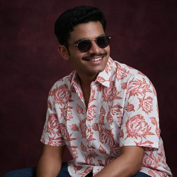 Hand_Blockprinted_Cotton_Half_Sleeve_Shirt_For_Men_Regular_Fit_White_Peach
