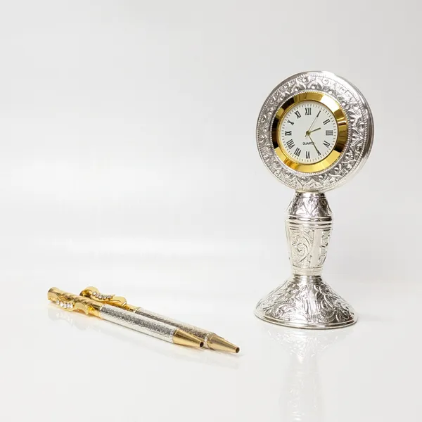 Heritage_Handcrafted_Silver_Table_Clock_Default_Title