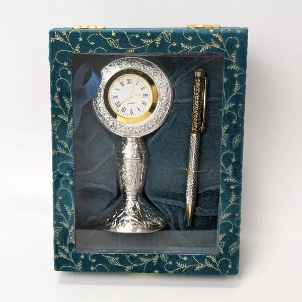 Handcrafted_Silver_Table_Clock_With_Silver_Ballpoint_Pen_Default_Title