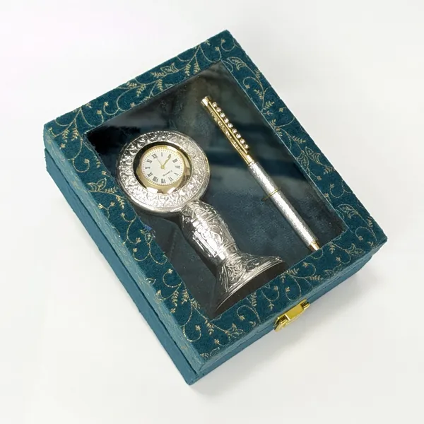 Handcrafted_Silver_Table_Clock_Small_With_Silver_Ballpoint_Pen_Default_Title