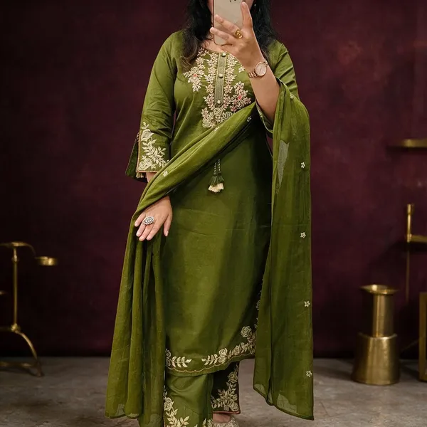 Green_New_Emboridery_Kurti_With_Pant_And_Duppta_Sat
