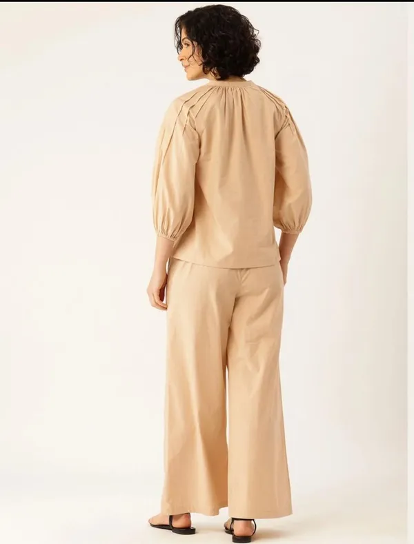 Pista_White_Top_Dori_Sort_Kurti_&_Pant_with_emboridery_