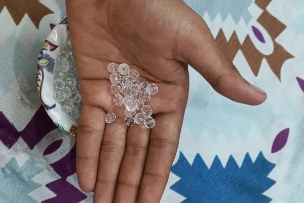 Transparent_Acrylic_Decorative_Craft_Stones
