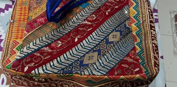 Multicolour_Embroidered_Fabric_Clutch_Bag_for_Women
