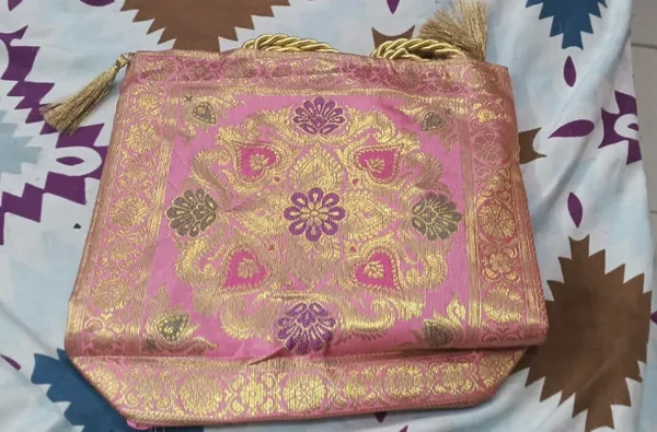 Pink_Brocade_Potli_Handbag_for_Women