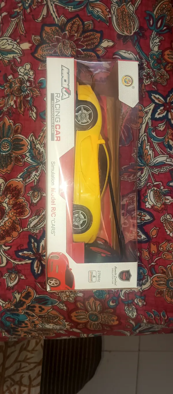 Yellow_Rechargeable_Remote_Control_Racing_Car