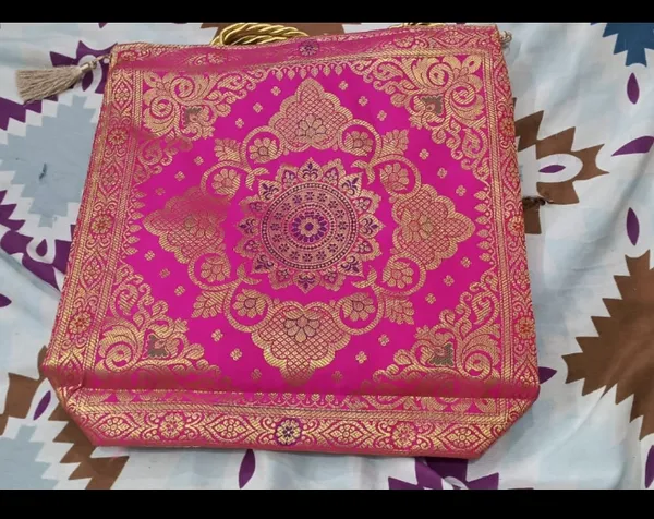 Pink_Brocade_Ethnic_Handbag_for_Women