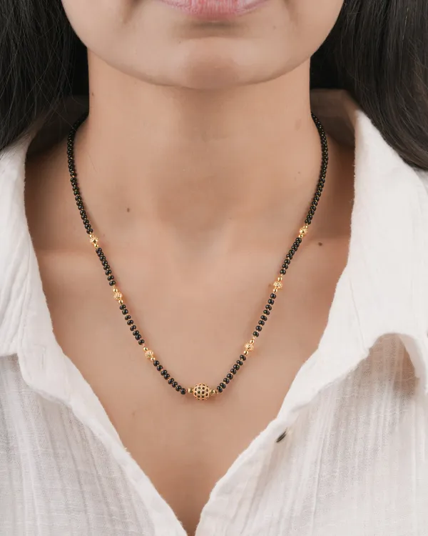 Black_Beaded_Gold_Tone_Mangalsutra_Necklace_for_Women