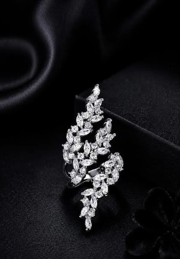 Silver_Tone_Crystal_Double_Finger_Ring_for_Women