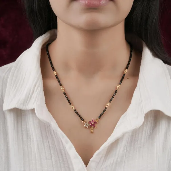 Black_Beaded_Floral_Pendant_Mangalsutra_For_Women