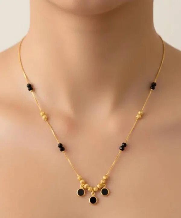 Gold_Tone_Black_Bead_Pendant_Necklace_For_Women